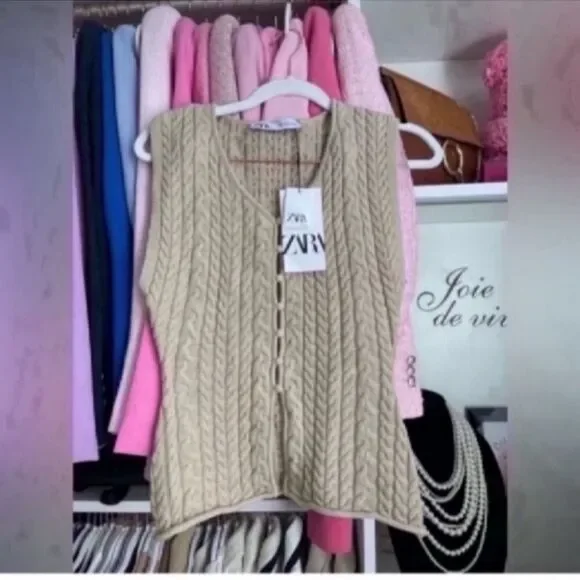 NWT CABLE KNIT TOP Size Small - Picture 5 of 9